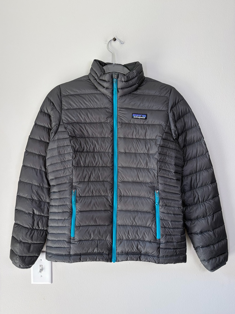 Patagonia W’s Special Edition Down Sweater Zip Up Puffer Jacket *FLAWED*